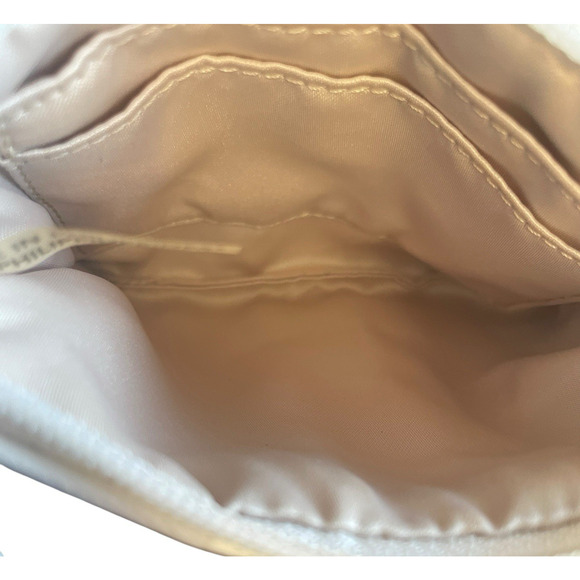 COACH Khaki/Ivory Signature C Canvas Leather Trim Gold Zip Wristlet Hang Tag NWT - Picture 5 of 8